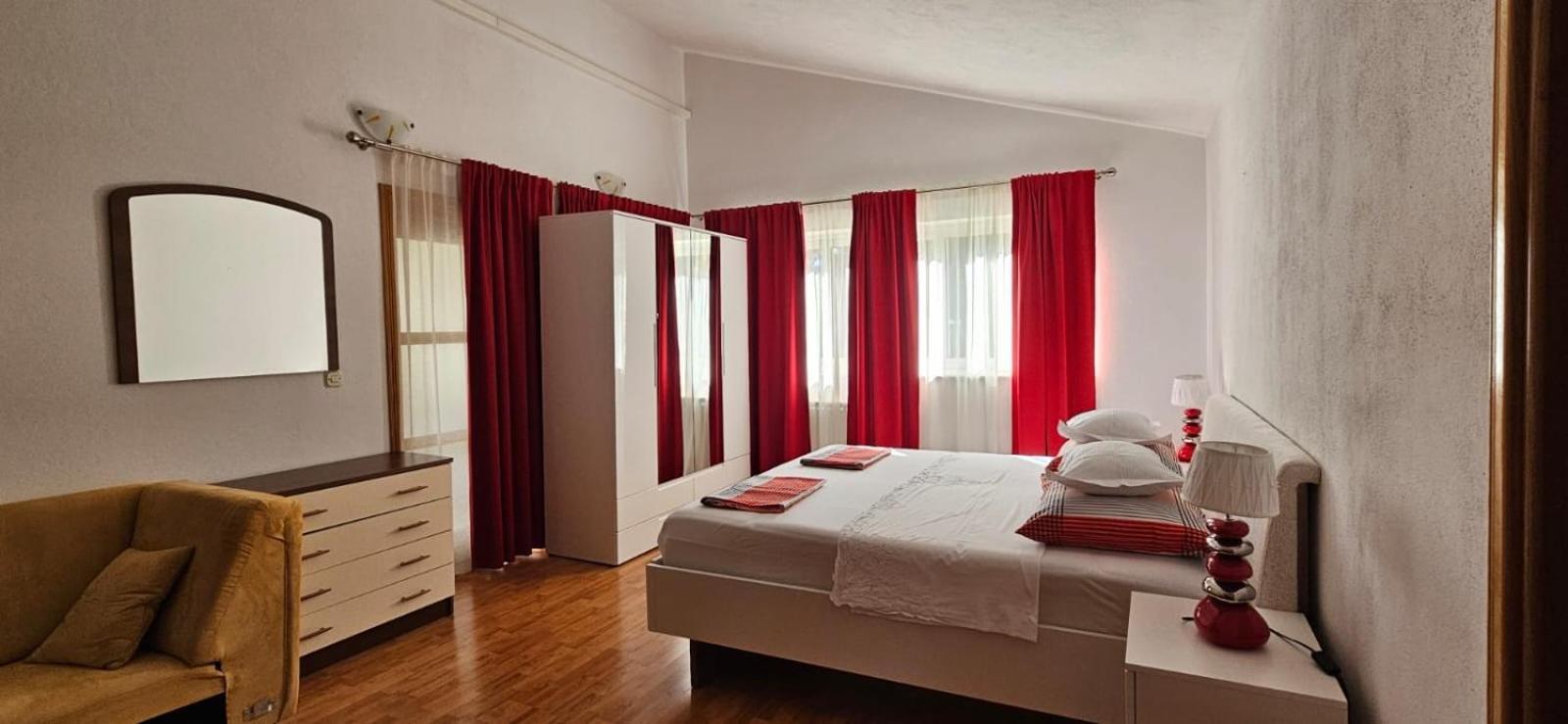 As Brela Hotell Eksteriør bilde