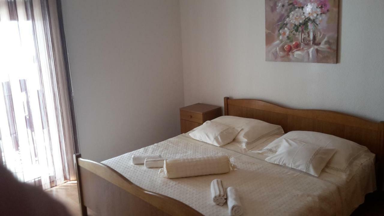 As Brela Hotell Eksteriør bilde