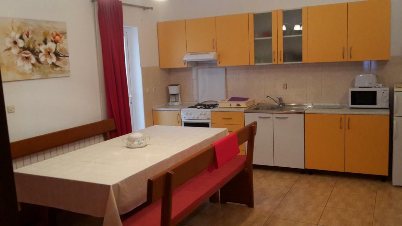As Brela Hotell Eksteriør bilde