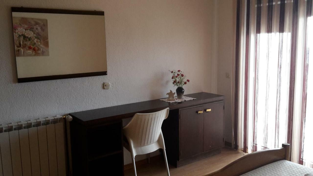 As Brela Hotell Eksteriør bilde